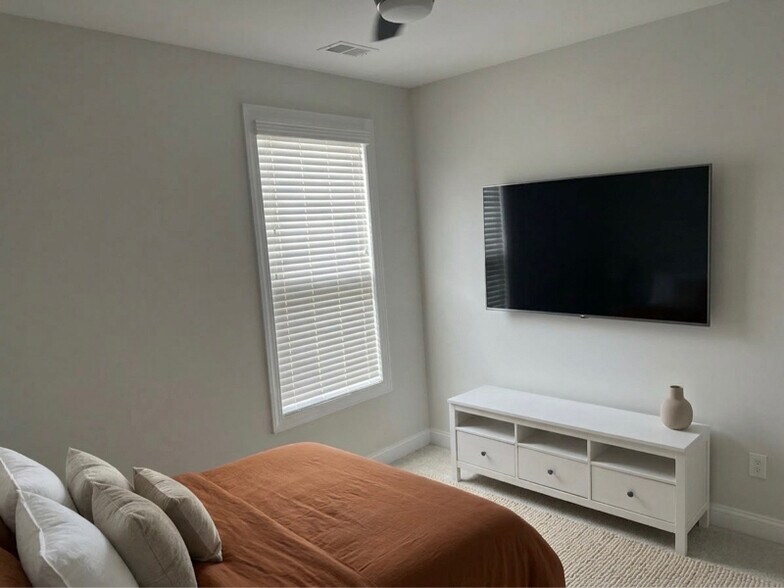 Building Photo - 493 Hulston Landing Rd