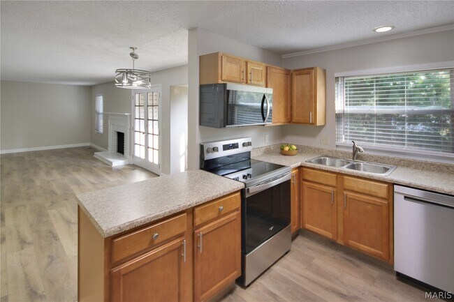Building Photo - 1392 Justerini Dr
