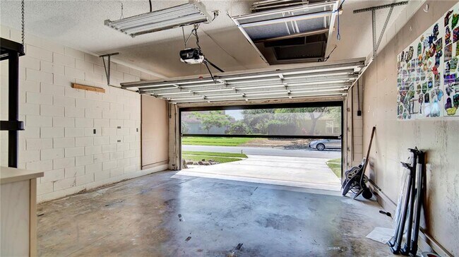 Building Photo - 4773 Chalfont Dr