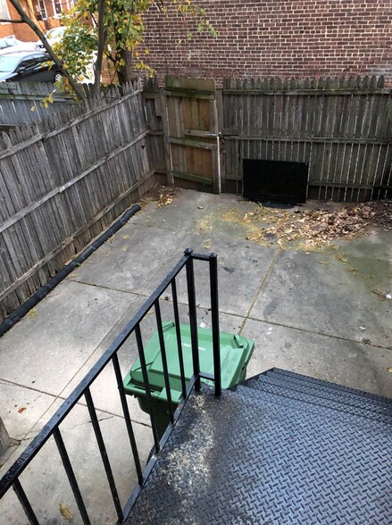 Building Photo - 3219 McElderry St