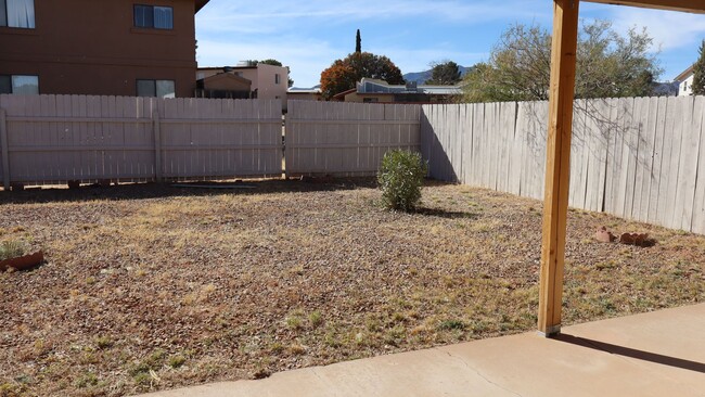 Building Photo - Plaza Oro Loma Fourplex