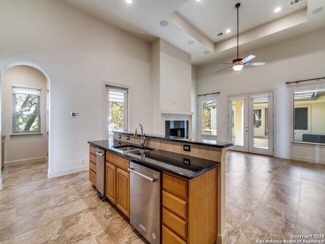 Building Photo - 16 Liser Glen