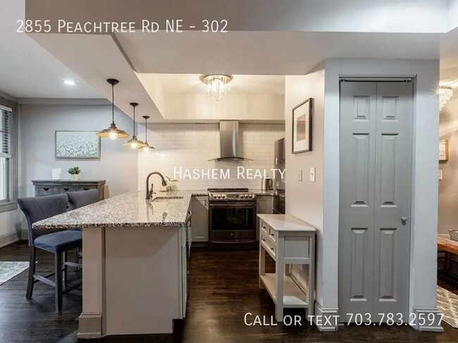 Building Photo - Stunning 2 Bed 1.5 Bath Condo Available Now!