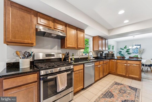 Building Photo - 9710 Muirfield Dr