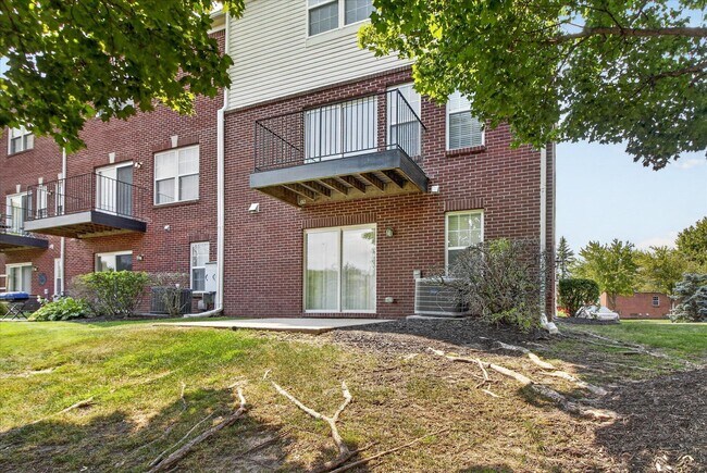 Building Photo - 379 Cherry Orchard Rd
