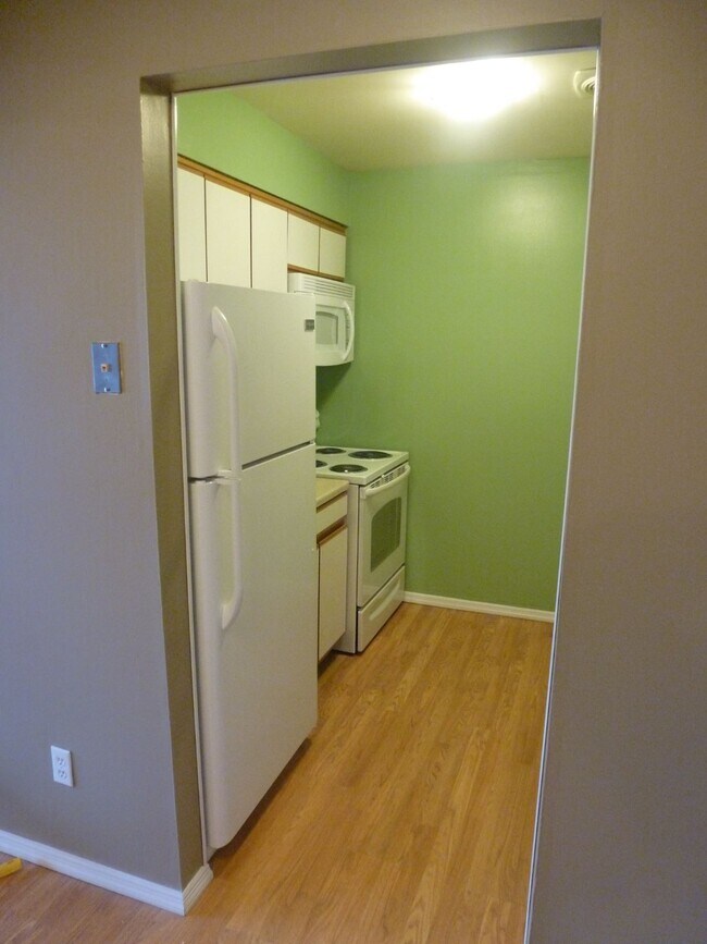 Building Photo - 94 Inwood Rd