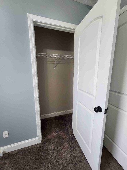 Building Photo - 429 St Cloud Ct