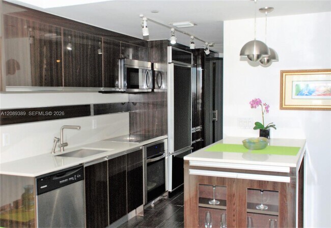 Building Photo - 50 Biscayne Blvd