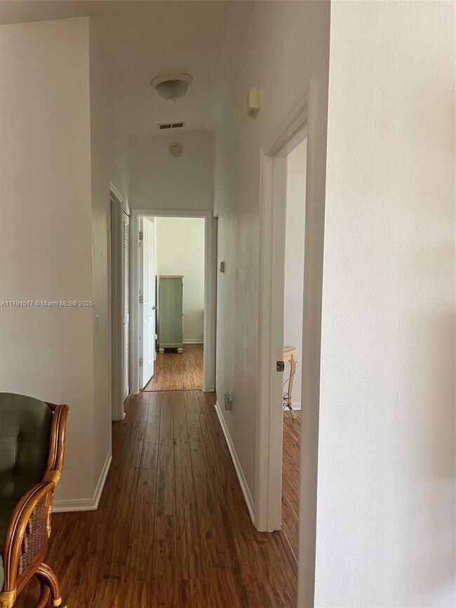 Building Photo - 10074 SW 62nd Ct