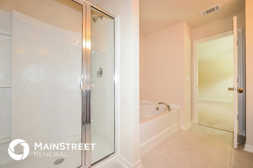 Building Photo - 10926 Wheeler Trce