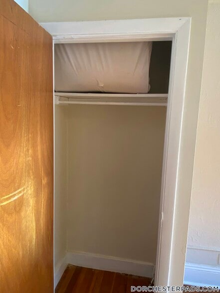 Building Photo - 19 Mora St