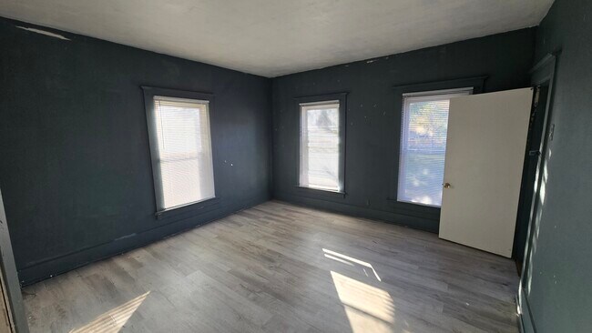 Master Bedroom (has small office or walk-in closet attached) - 1825 Grand Ave