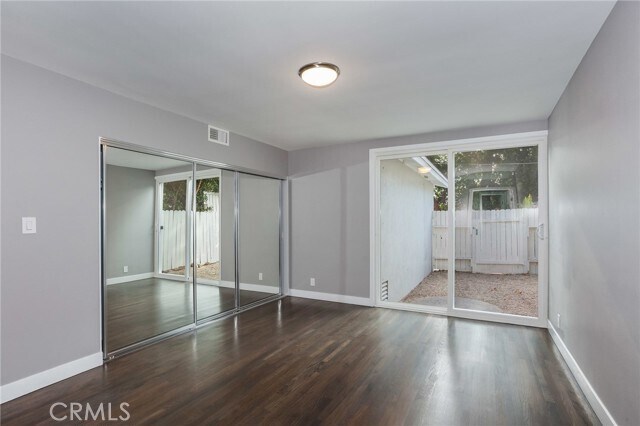 Building Photo - 16231 Moorpark St