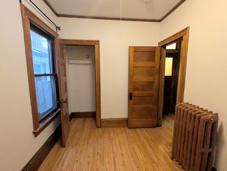 Building Photo - 1525 Elliot Ave