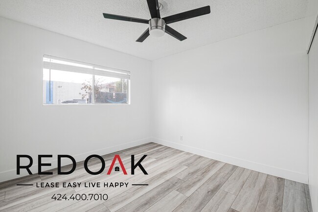 Building Photo - 630 N Cerritos Ave