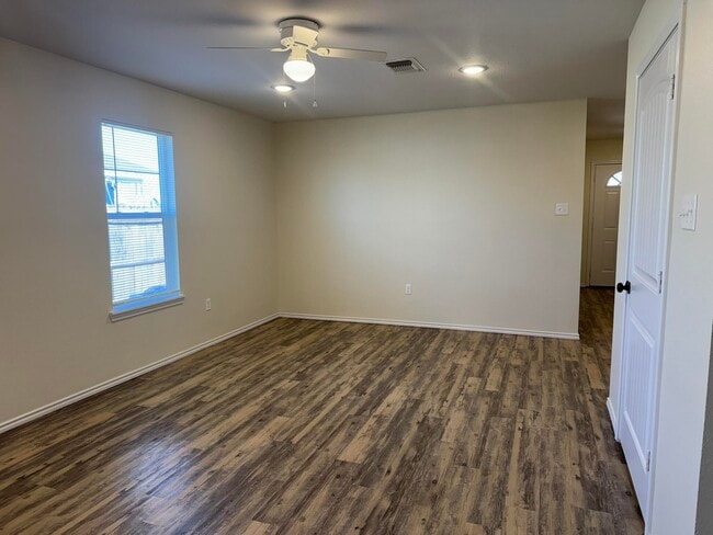 Building Photo - 321 N Sherman Ave