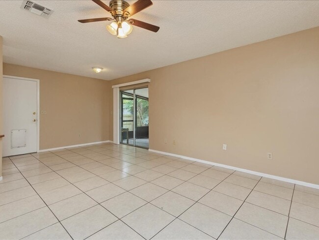 Building Photo - Great Price Single Family Home