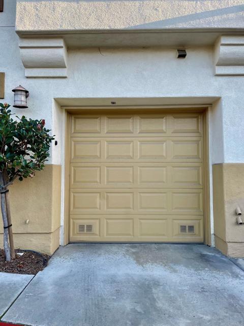 Building Photo - 740 Callecita Aquilla Sur