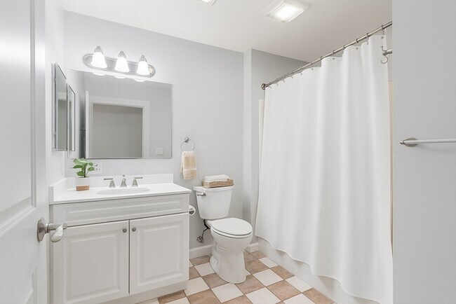 Building Photo - 38 Village Rd