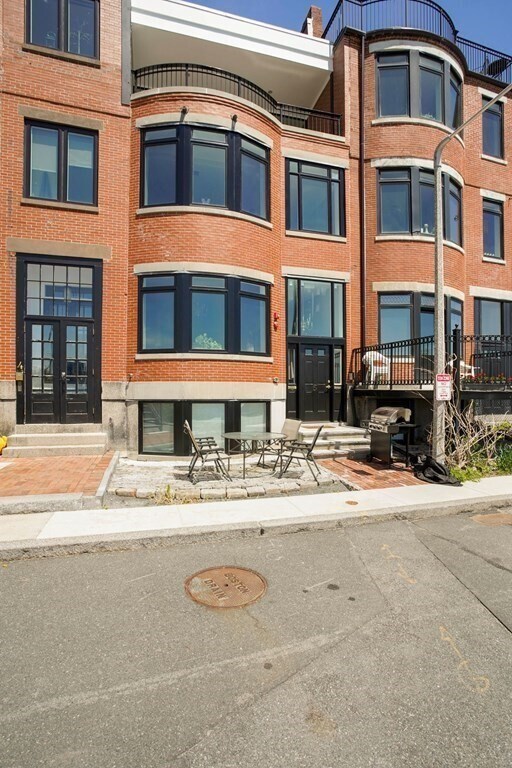 Primary Photo - 3 Brigham St
