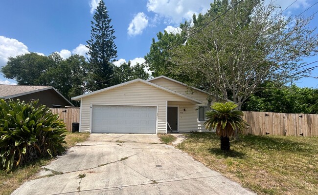 Primary Photo - 400 Plumosa Ave