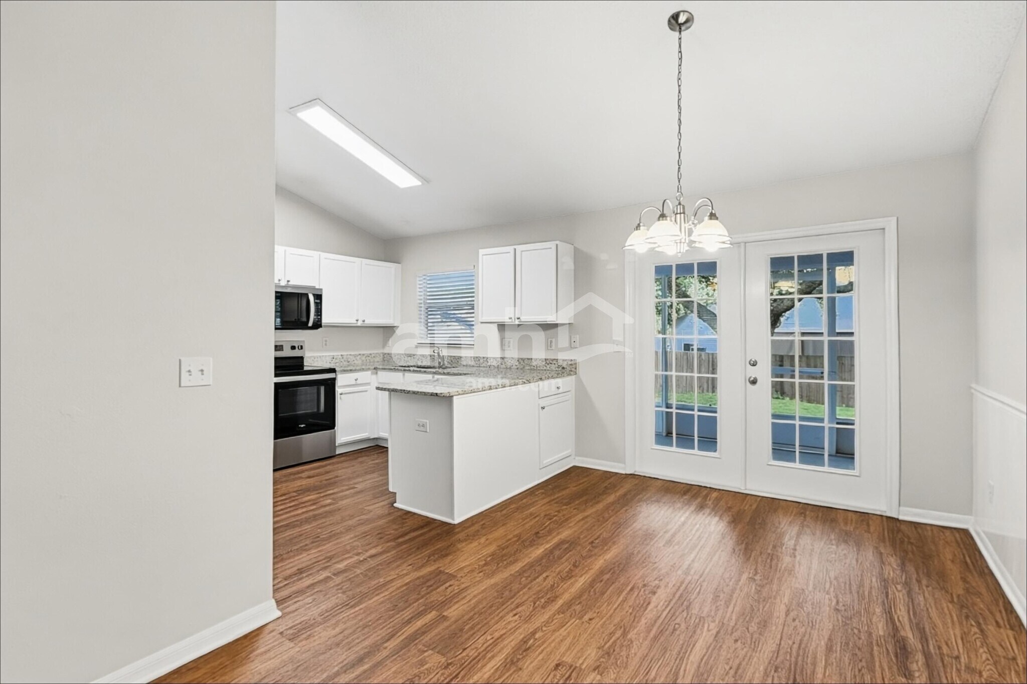Building Photo - 331 Valley Edge Dr