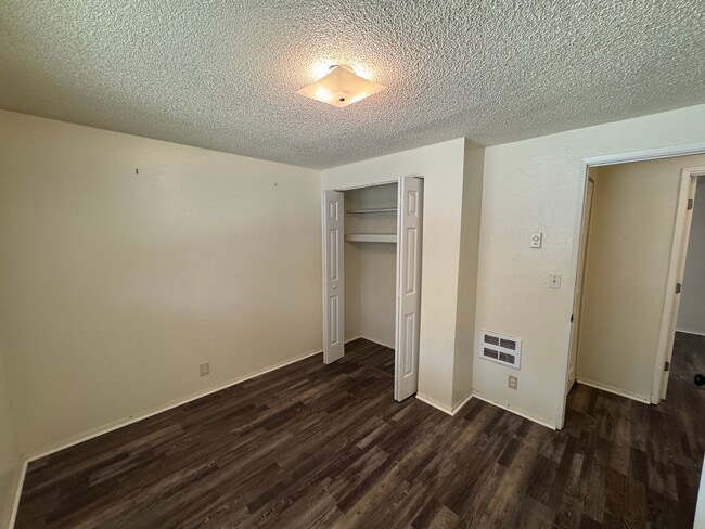 Building Photo - 3 Bedroom 2 Bath House in Santa Clara Area