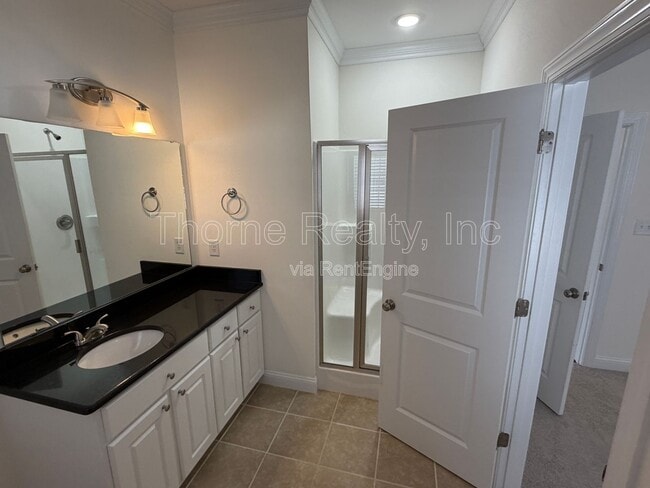 Building Photo - 220 Braylock Dr