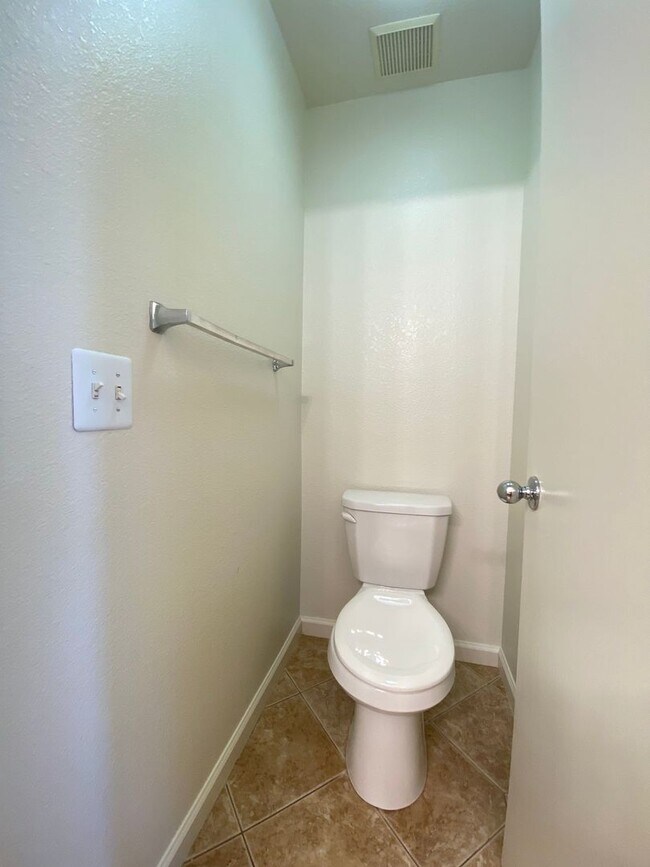 Building Photo - Spacious Home with a Pool & Hot Tub!