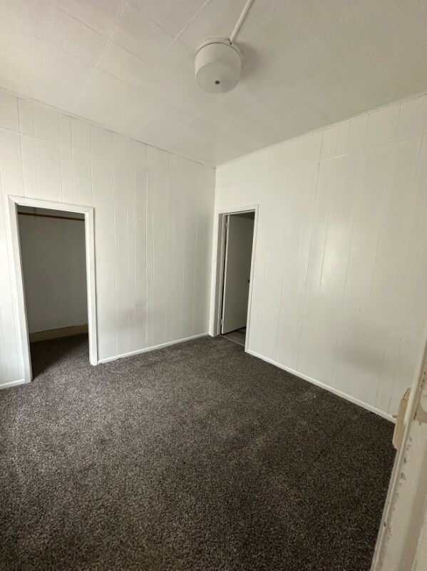 Building Photo - 416 Main Ave N