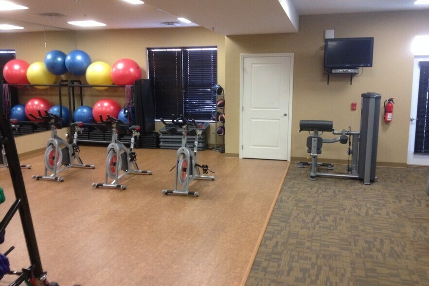 Premiere Fitness Center - DeKalb