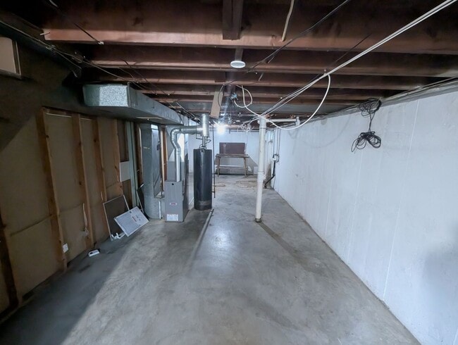 Building Photo - Deep Deal on Fathom