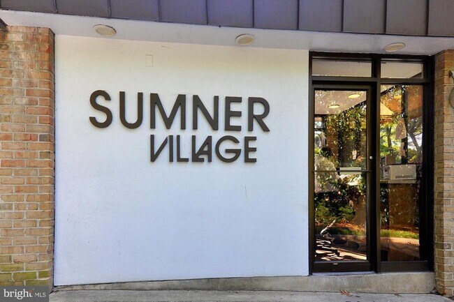 Building Photo - 4960 Sentinel Dr