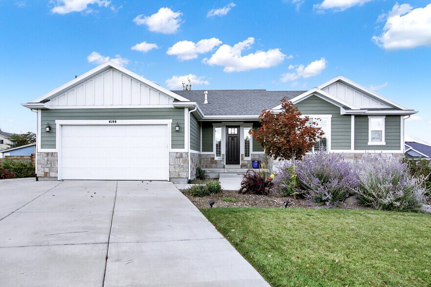 Primary Photo - 4144 W Foxview Dr