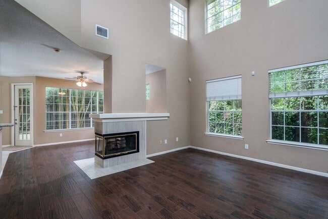 Building Photo - 66 Lakeridge Ct