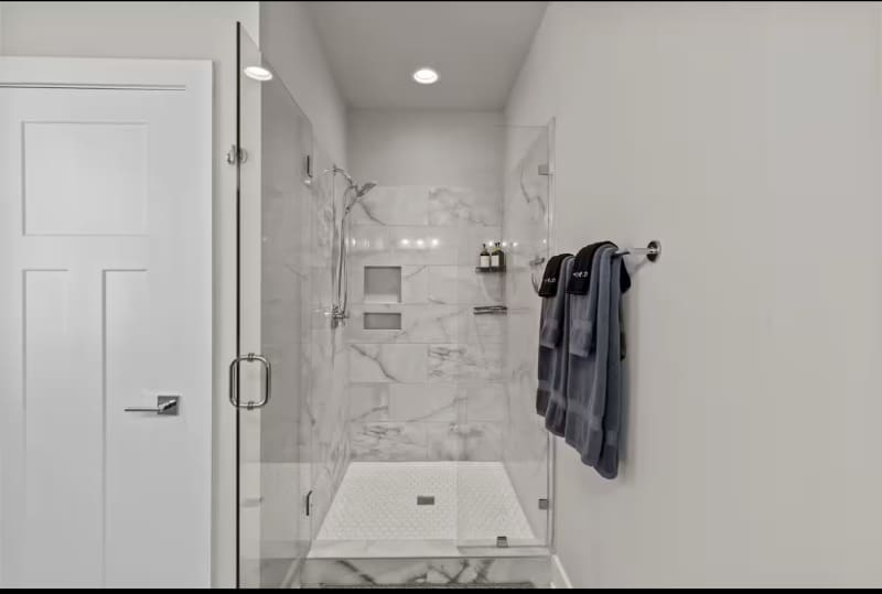 Building Photo - 2115 Isom St