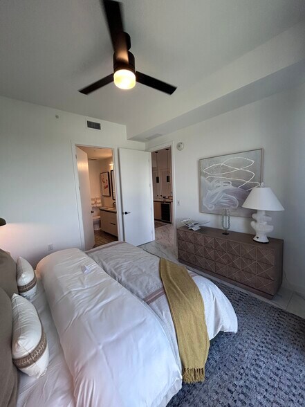 Building Photo - 2362 NE 172nd St