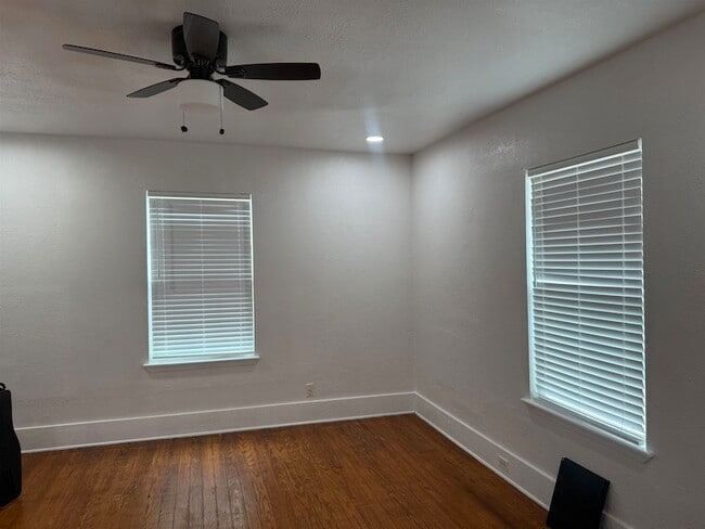 Building Photo - 508 B