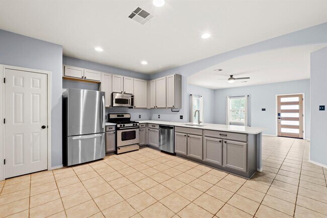 Building Photo - 11820 Dunfries Ln