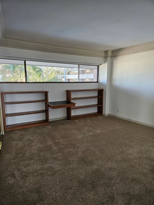 Building Photo - Live at Le Rondelet - Two Bedrooms and Views!