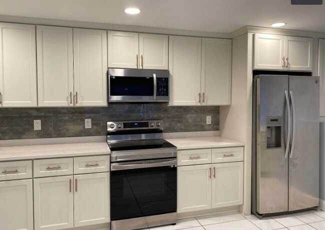 Building Photo - 0 Upton Rd