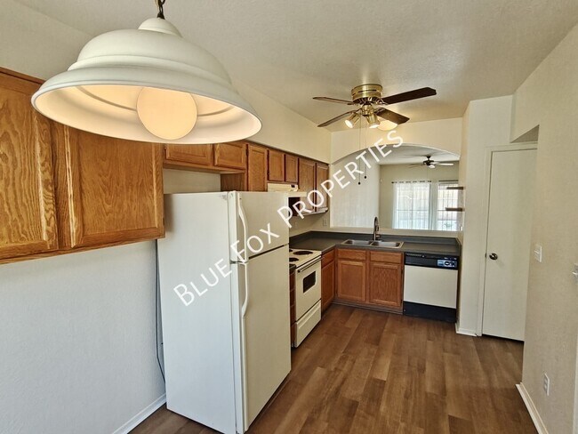 Building Photo - 2415 W Calle Retana