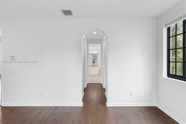 Building Photo - 1559 Passion Vine Cir