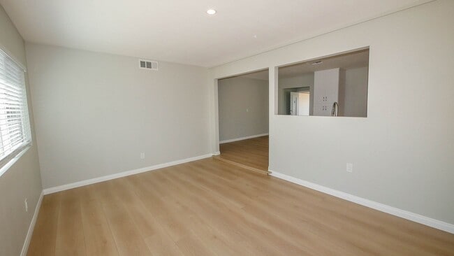 Building Photo - Fully Upgraded Mira Mesa Home w/solar panels, Garage, Washer/Dryer & Private Yard