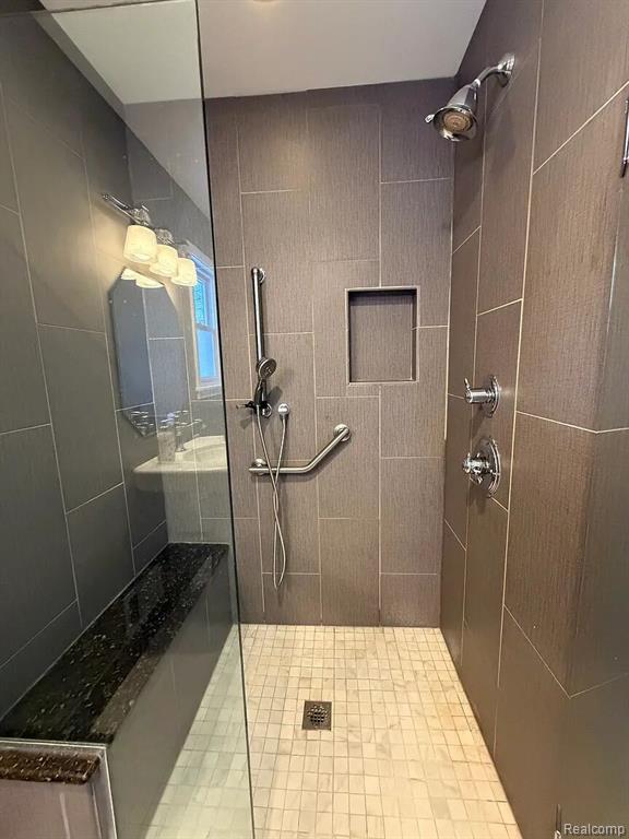 Building Photo - 4495 Maybee Rd