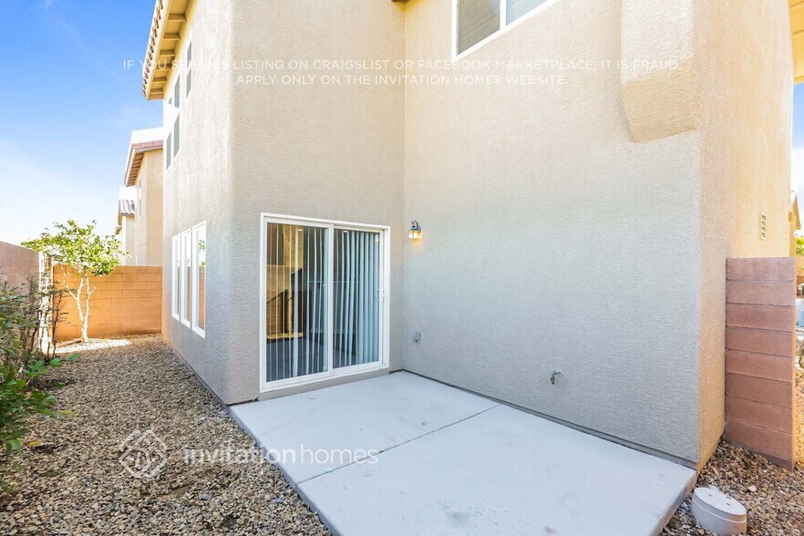 Building Photo - 4820 Golden Shimmer Ave