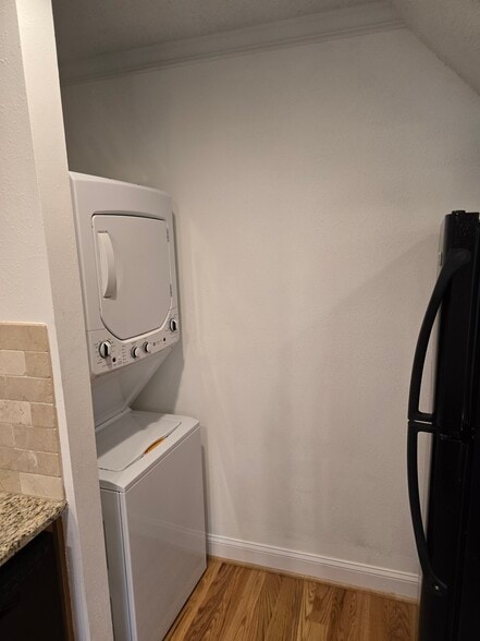 Building Photo - 120 Alden Ave NW