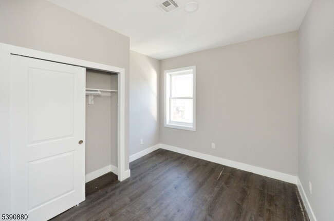 Building Photo - 9-9 Watsessing Ave