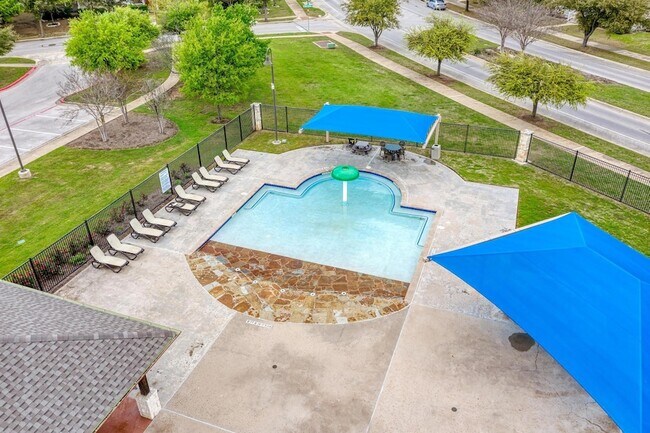 Building Photo - 1508 Big Bend Dr