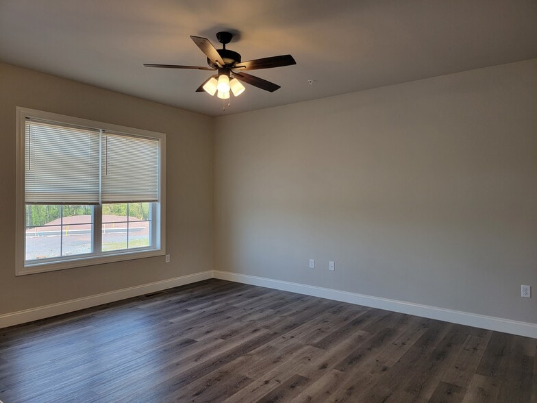 Building Photo - 256 Sage Blvd